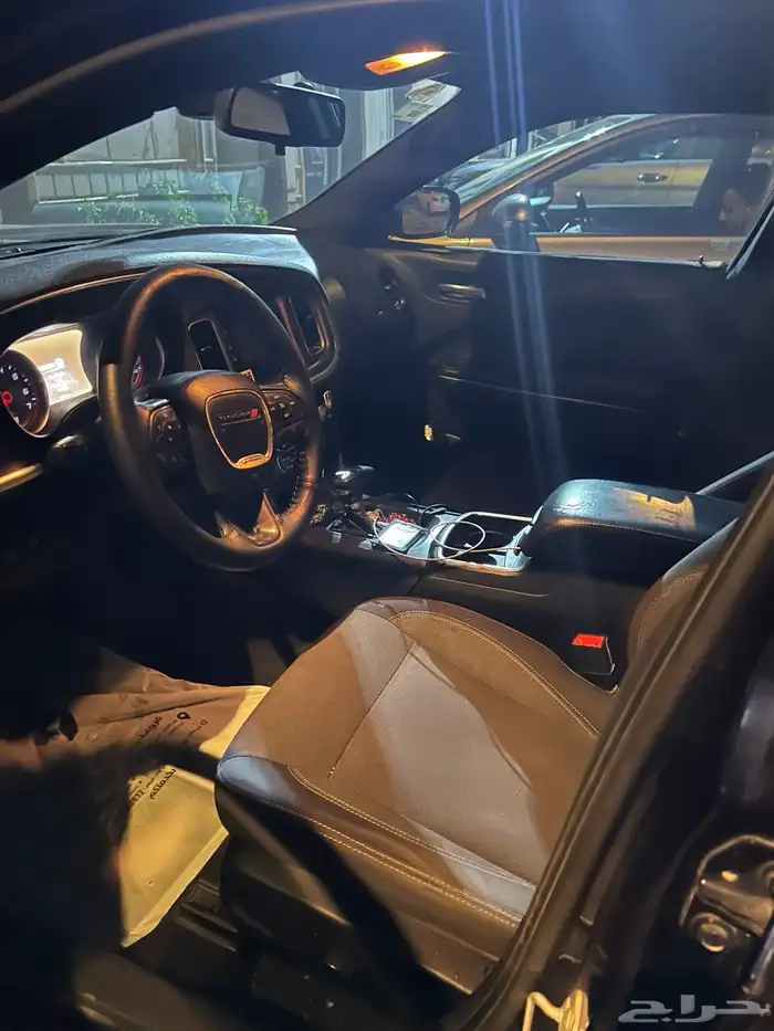 للبيع تشارجر 2015 sxt 3