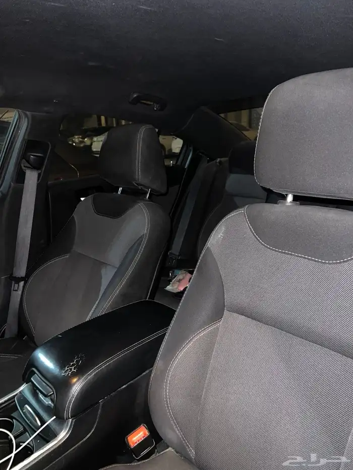 للبيع تشارجر 2015 sxt 4