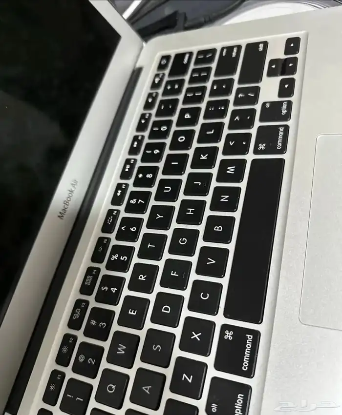 ماك بوك air 2017 قمه في النظافة 3