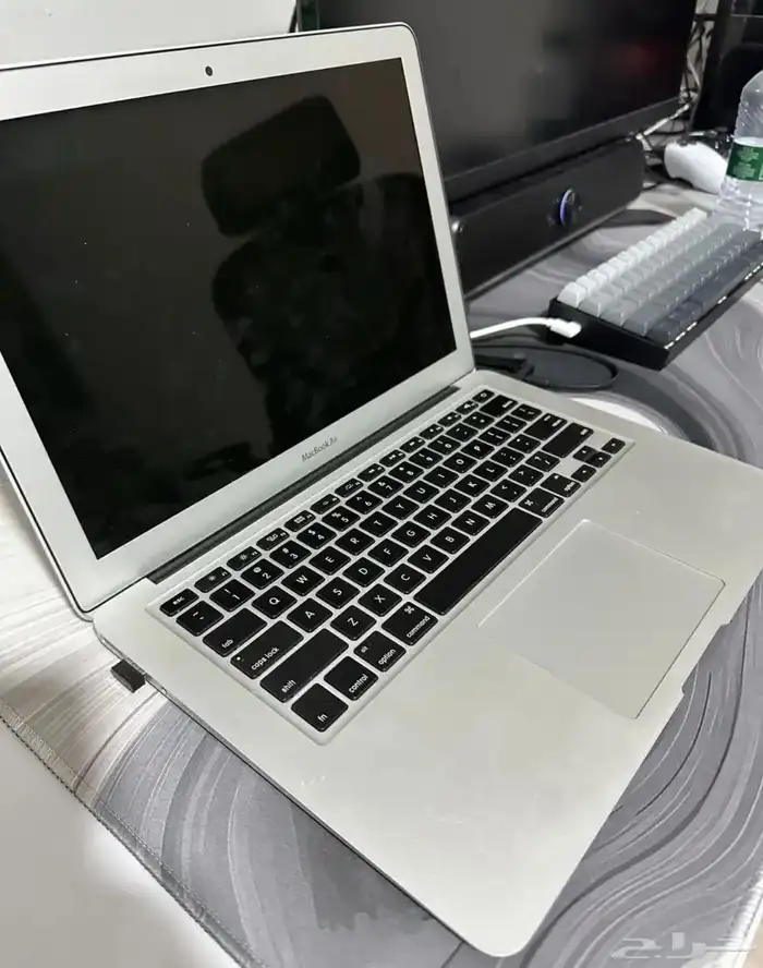 ماك بوك air 2017 قمه في النظافة 4