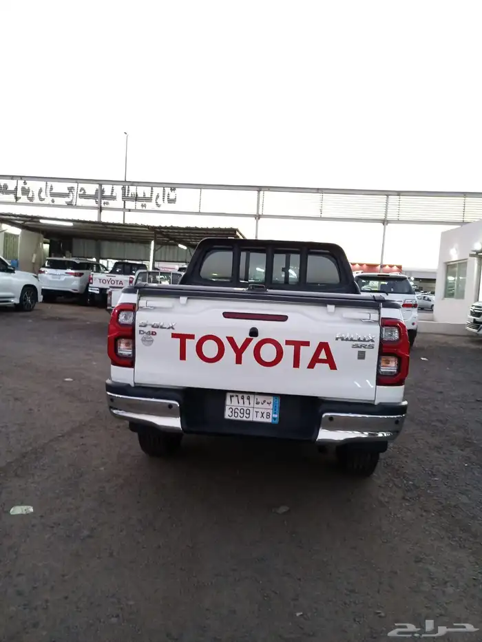 للبيع هلكس 2023 ديزل فل كامل سعودي بحالة الوكالة 6