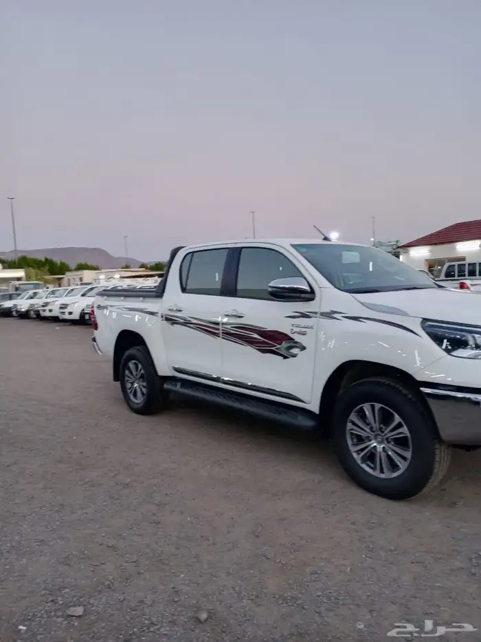 للبيع هلكس 2023 ديزل فل كامل سعودي بحالة الوكالة 2