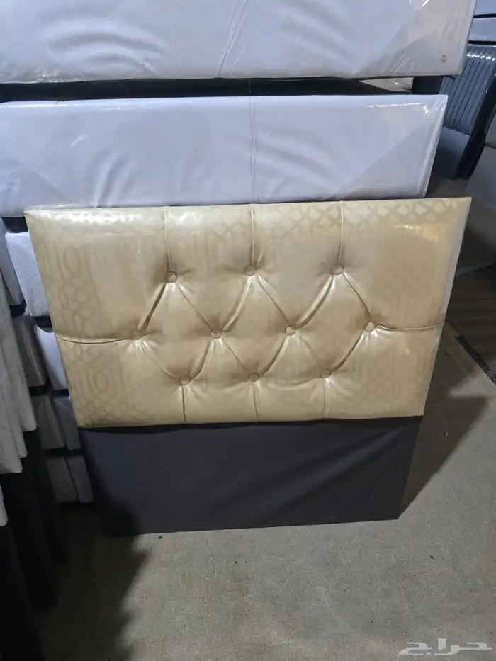 سرير خشب بو س نفر واحد او نفر ونص اي لون موجود 6