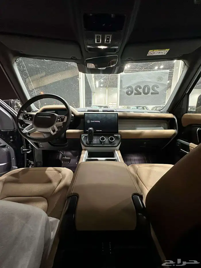 لاند روفر ديفندر 4سلندر SE 9