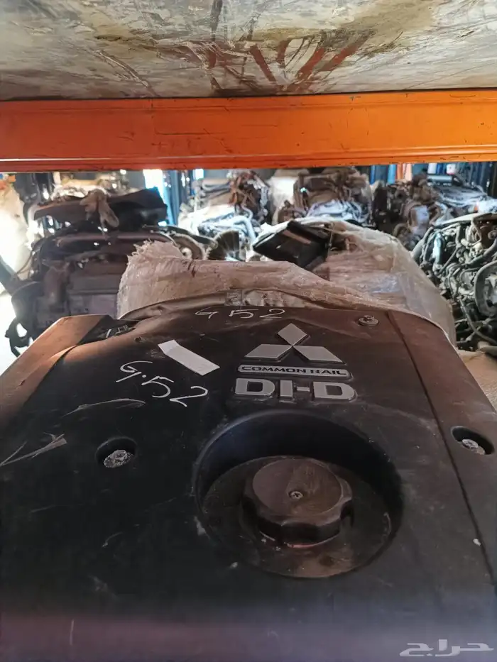 مكاين و قطع غيار ميتسوبيشي دينا وانيت 8