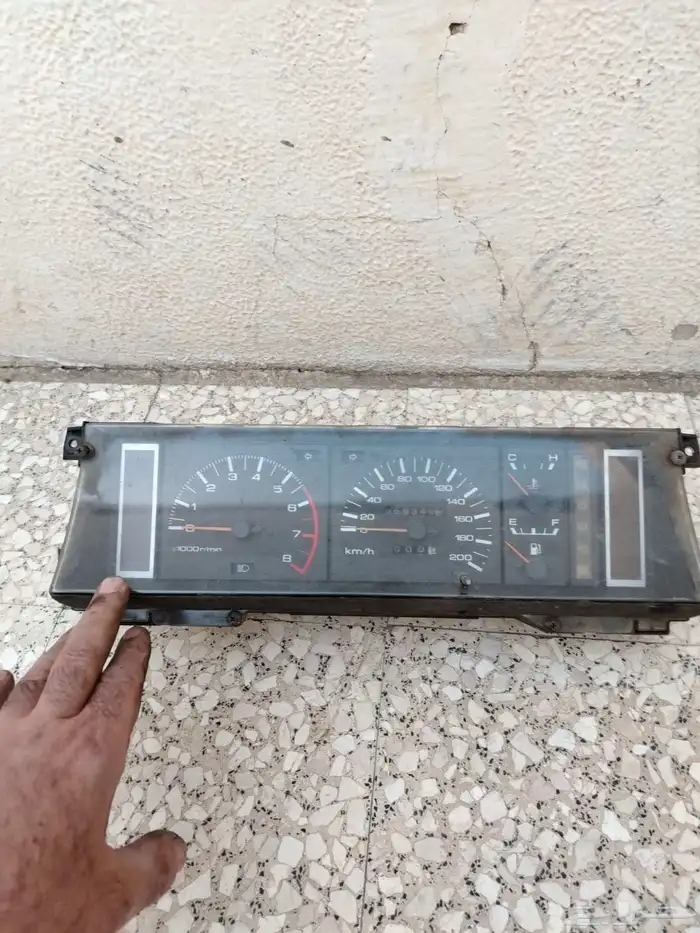 كربريتر سيدريك نيسان وكمبروسر وطبلون وقطع اخري 10