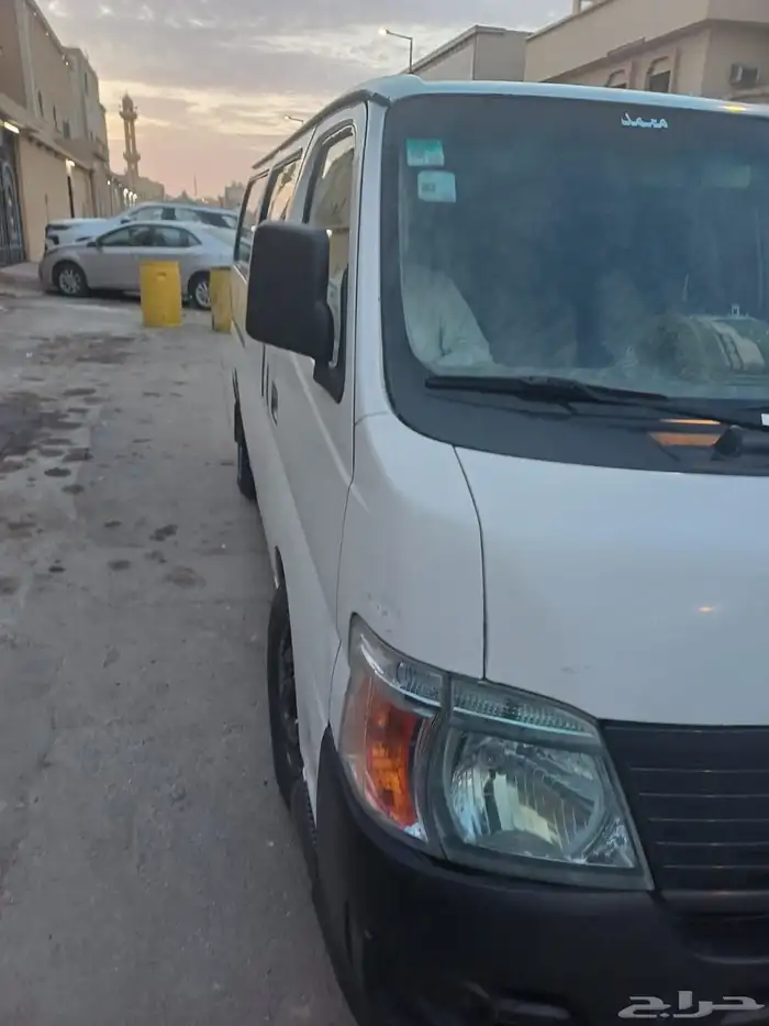 باص نيسان اورفان موديل 2009ديزل ماشي250زي ما واضح في الصور ك 2