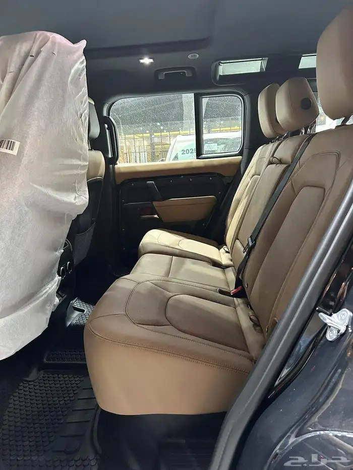 لاند روفر ديفندر 4سلندر SE 5