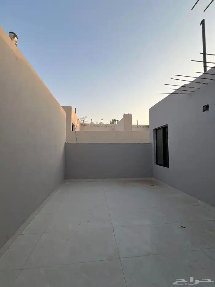 تاون هاوس علوي   أرضي 16