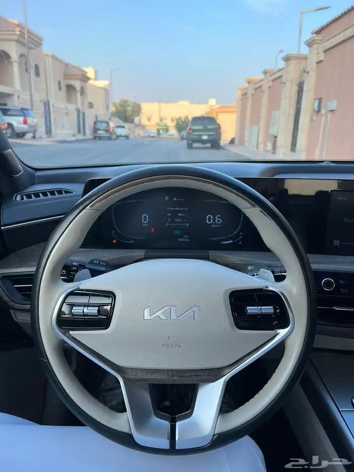 كيا K8 8