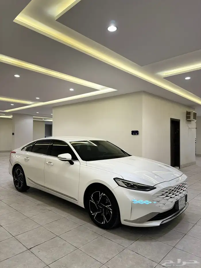 كيا K8 2022 ( بنزين ) فل كامل بحالة الوكالة 2