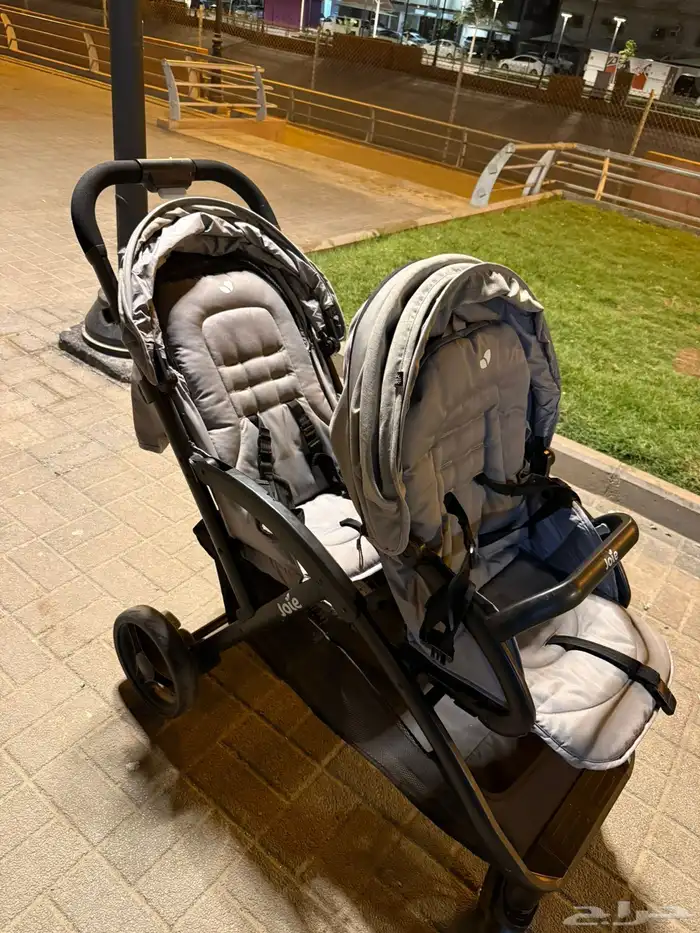 عربية اطفال ل طفلين او توام من شركة جوي 9