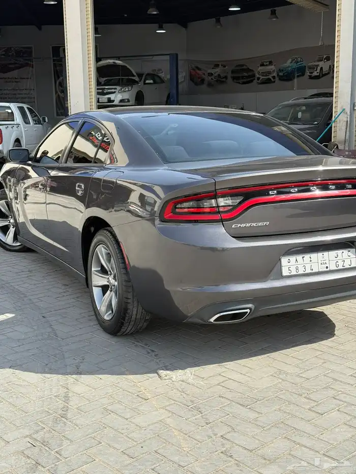 تشارجر ستاندر 6 سلندر. موديل 2015 1