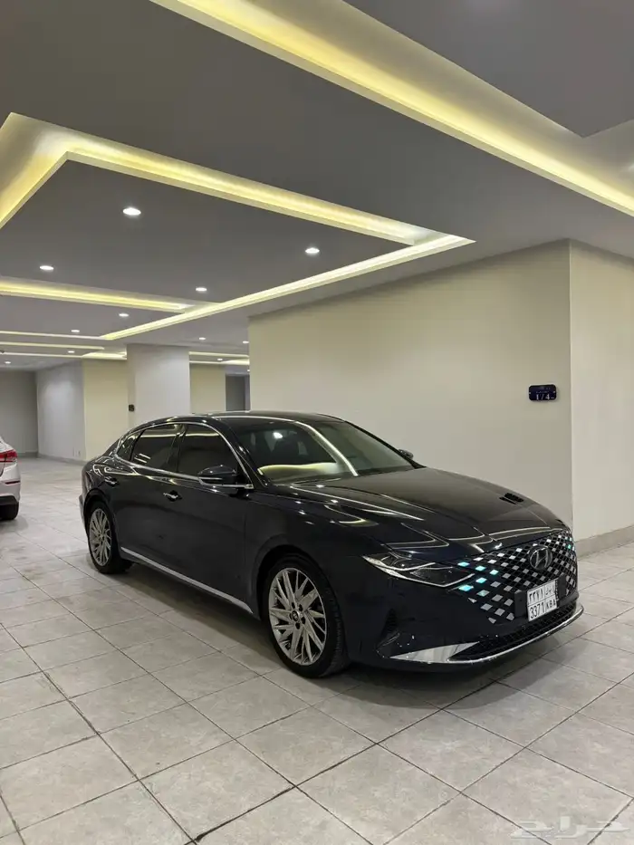 ازيرا 2020 ( بنزين ) بانوراما فل كامل بحالة الوكالة 2