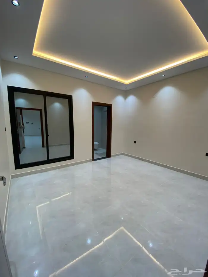 دور علوي وشقه في حي ديراب مع مصعد بسعر 750 الف 6