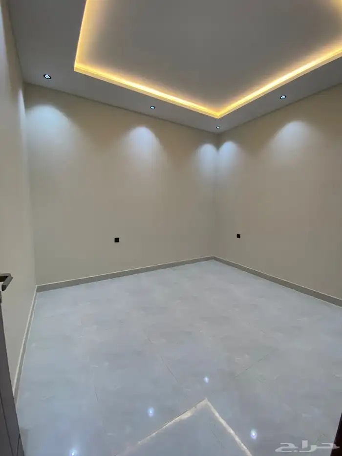 دور علوي وشقه في حي ديراب مع مصعد بسعر 750 الف 9