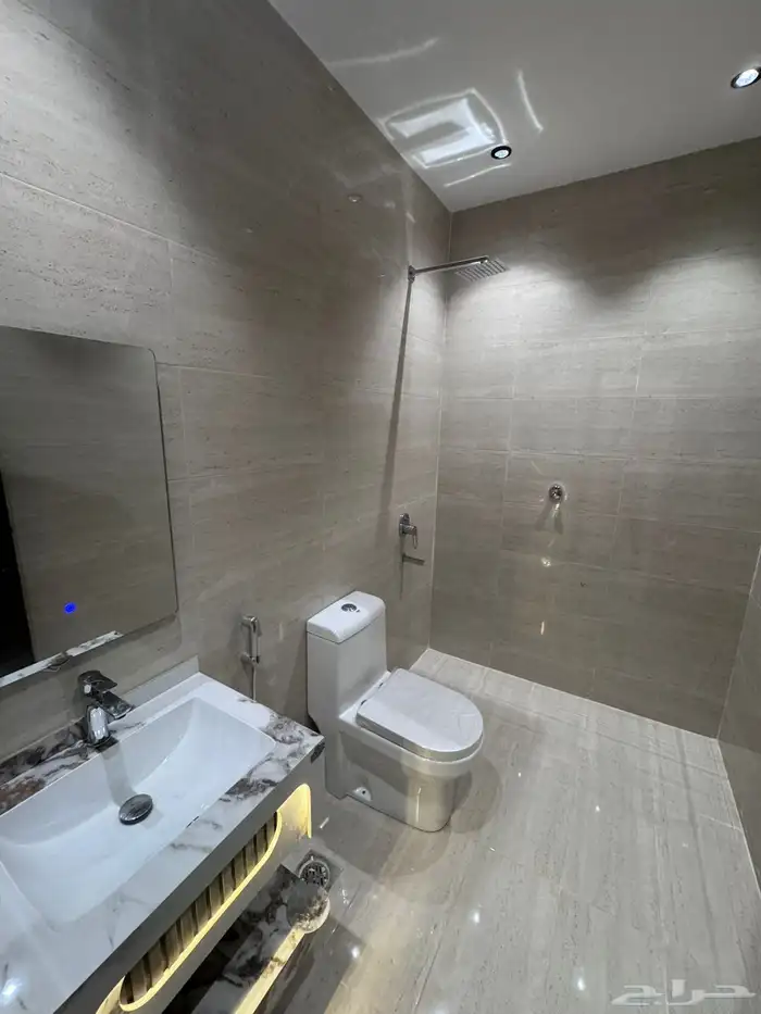 شقق مستقله للبيع في صامطه 5