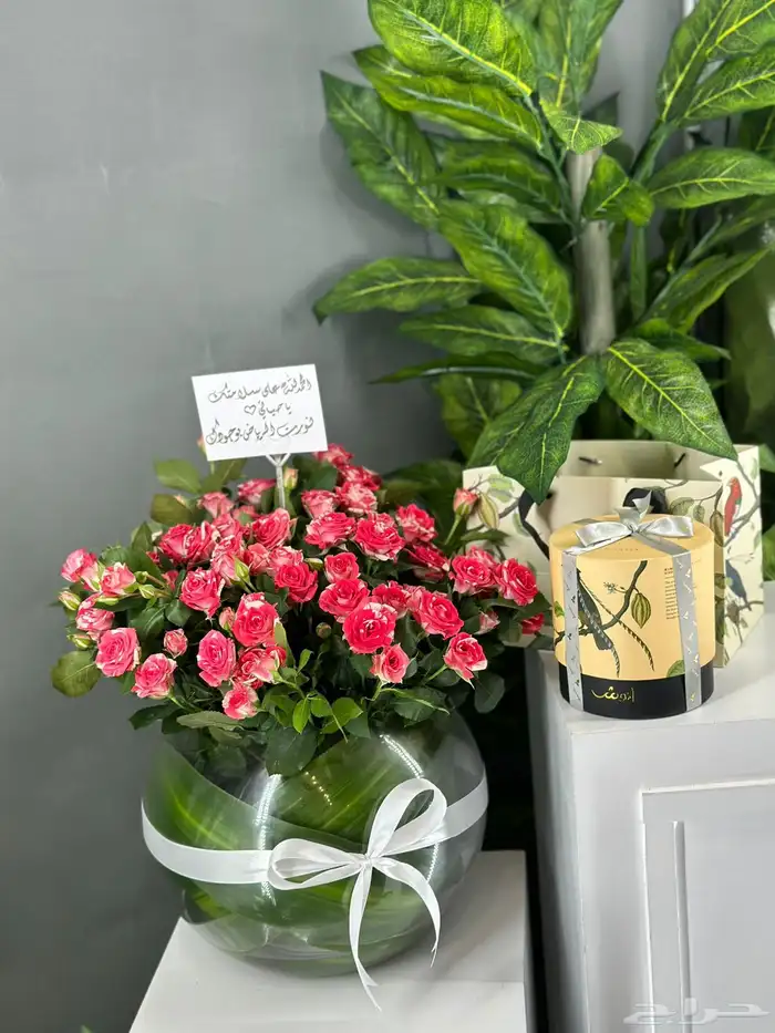 هدايا   ورد  ورد طبيعي  وردصناعي  باقة ورد  تغليف_هدايا 11