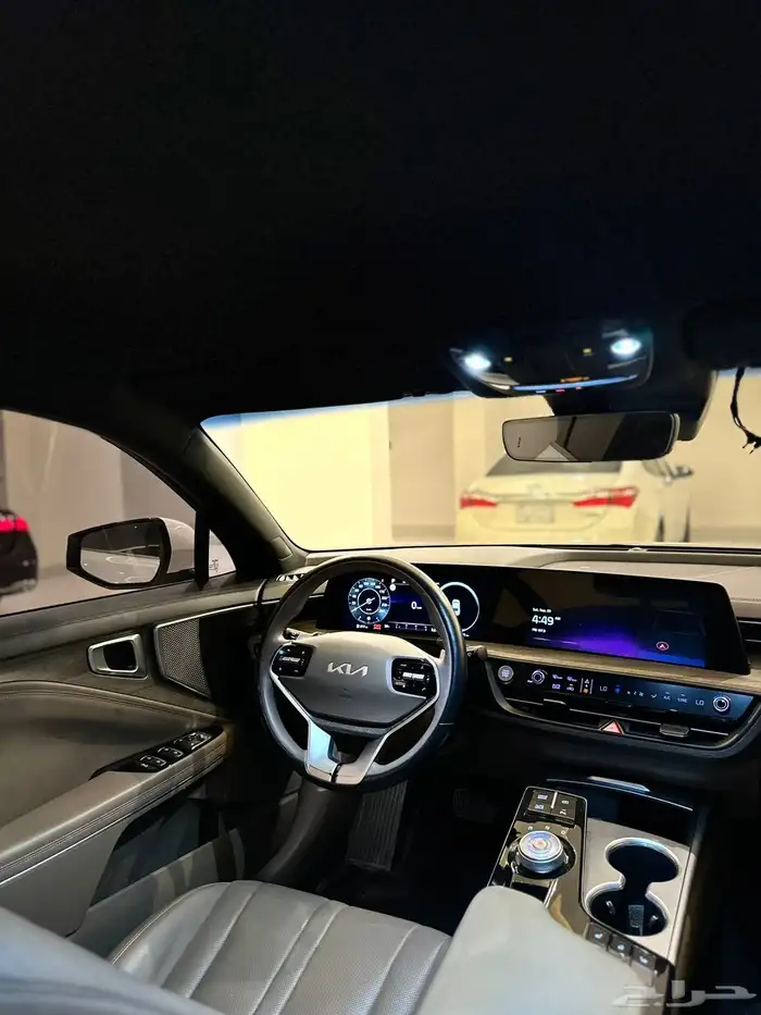 كيا K8 2022 ( بنزين ) فل كامل بحالة الوكالة 19