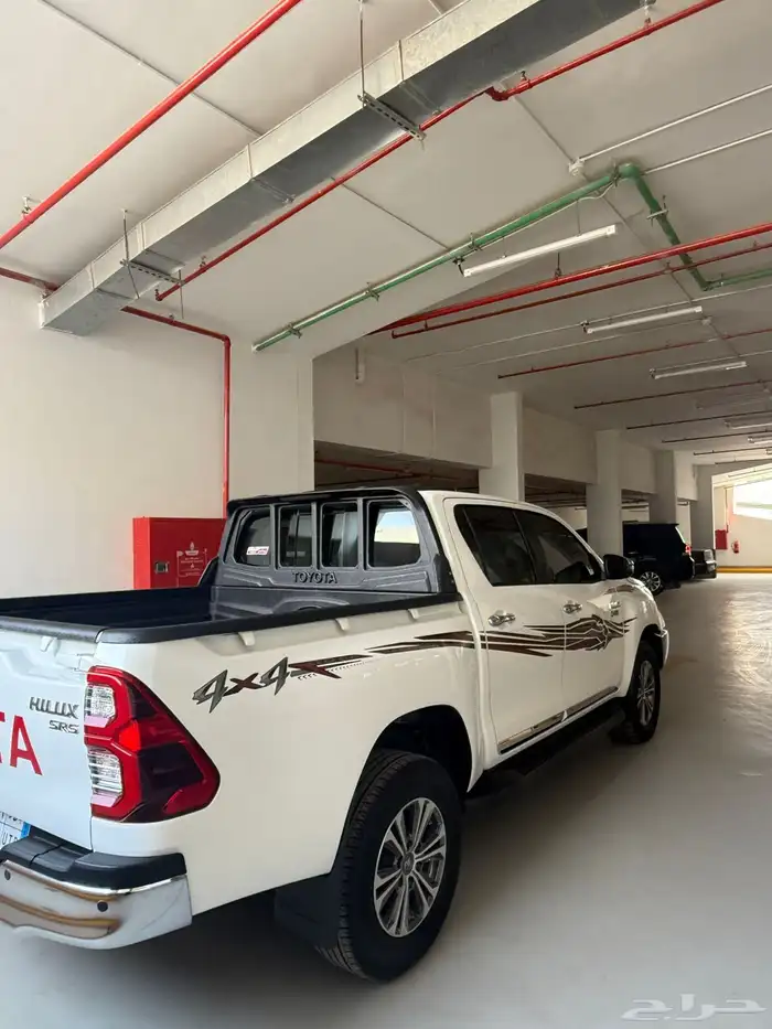 هايلوكس 4x4 ديزل مالك أول 1