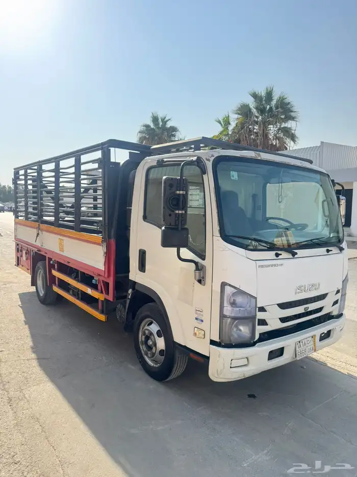 للبيع دينا ايسوزو 2023 صندوق 0