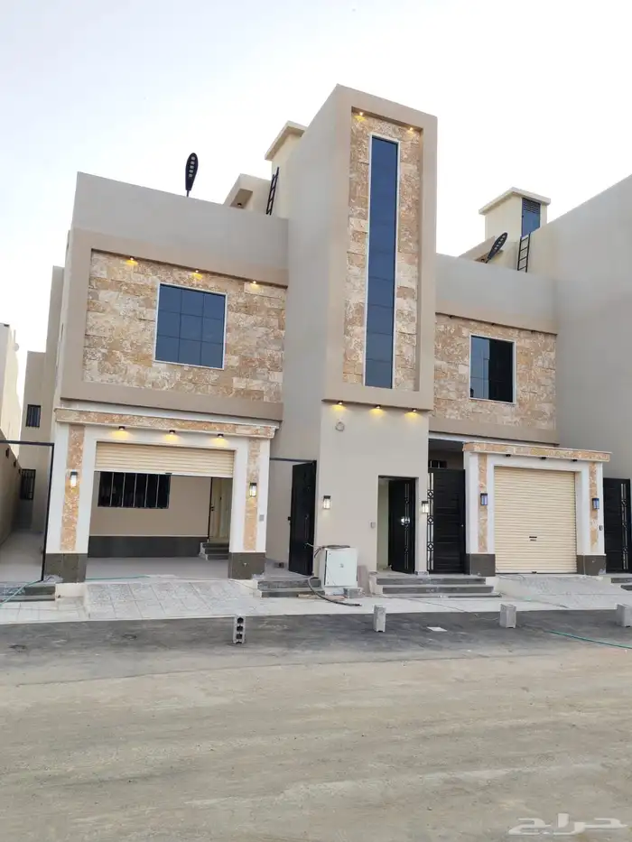 للبيع شقق ارضي و ارواف علوي مع ملحق على طريق ابها الخميس 1