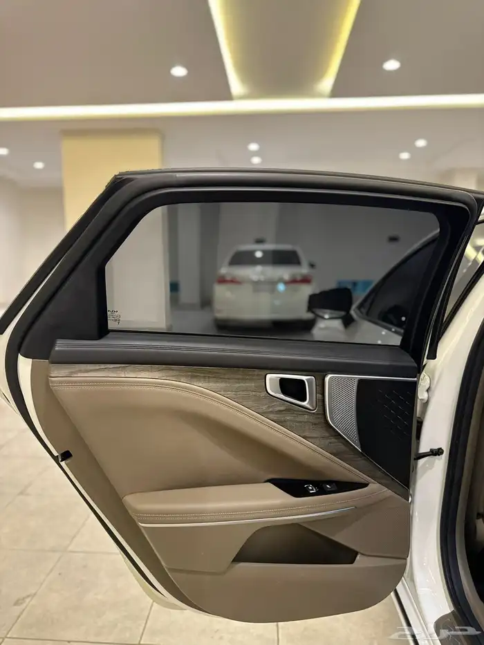 كيا K8 2022 ( بنزين ) فل كامل بحالة الوكالة 15