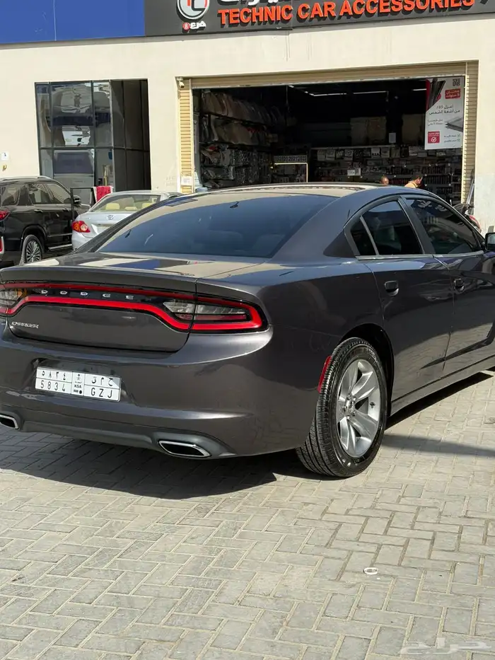 تشارجر ستاندر 6 سلندر. موديل 2015 3