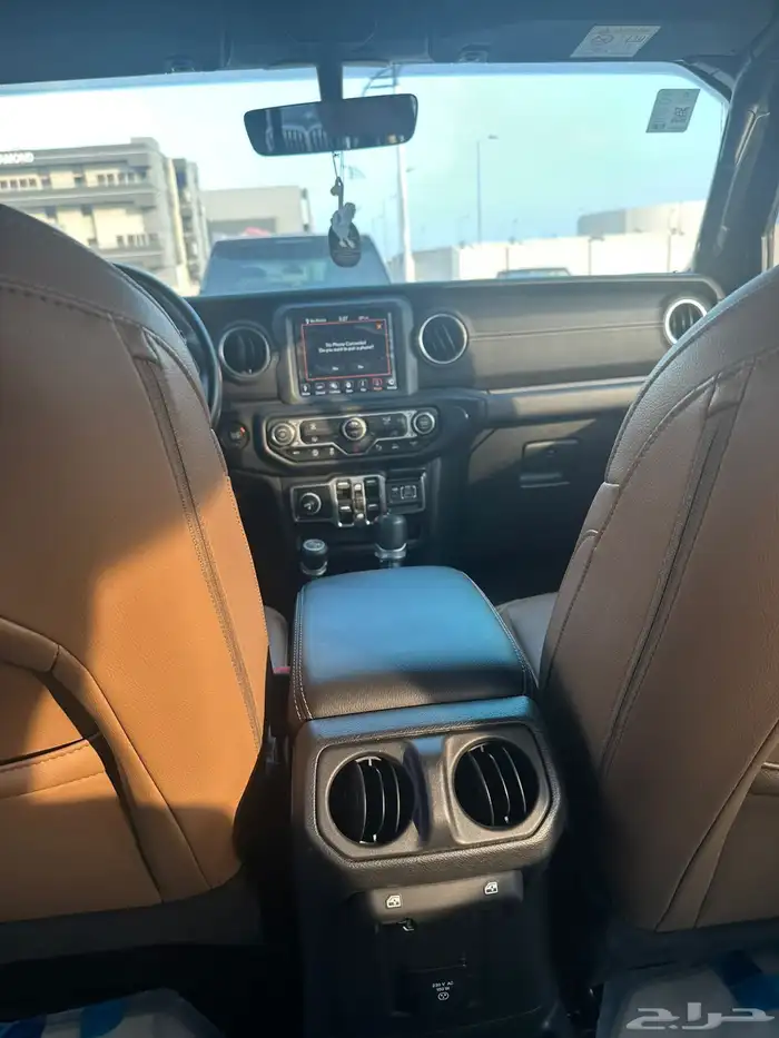 جيب رانجلر صحاري 2021 11