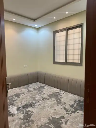 شقة فاخرة خمس غرف للإيجار بحي المعيزيله index