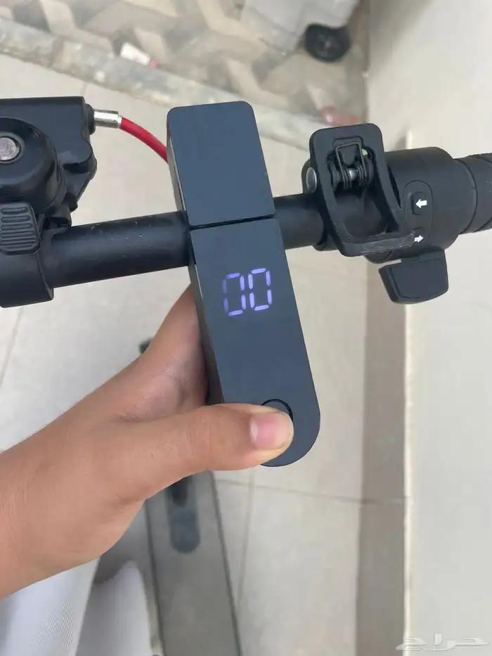 للبيع سكوتر كهربائي نظيف 10