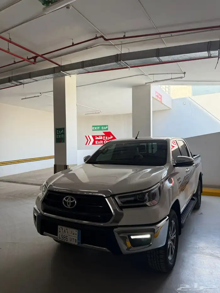 هايلوكس 4x4 ديزل مالك أول 2