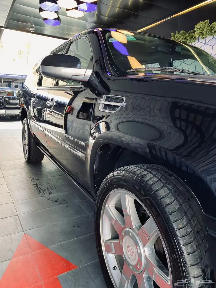 كاديلاك إسكاليد 7