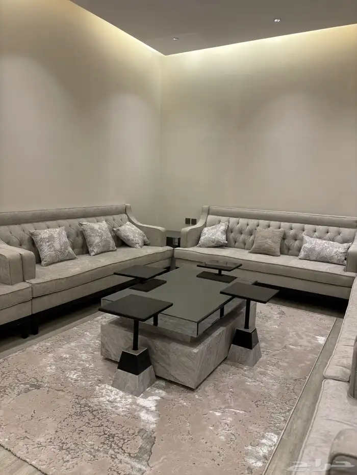 شقة للإيجار حي النهضة مؤثثة 1