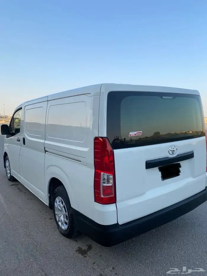 تويوتا باص 2023 بضاعه ديزل للبيع 2