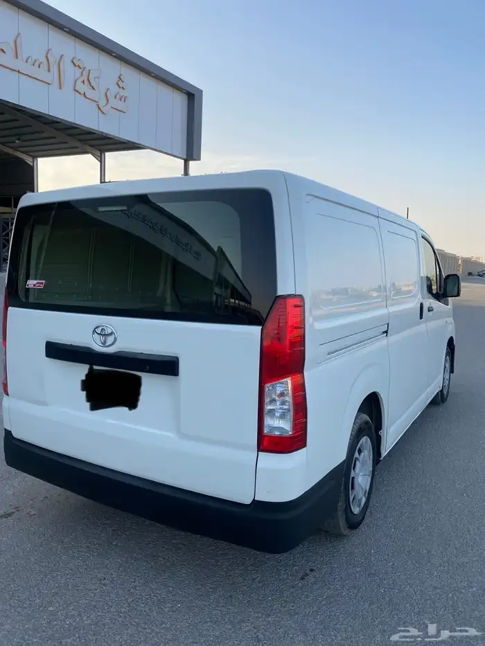 تويوتا باص 2023 بضاعه ديزل للبيع 3