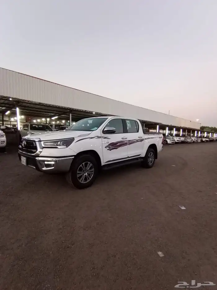 للبيع هلكس 2023 ديزل فل كامل سعودي بحالة الوكالة 3