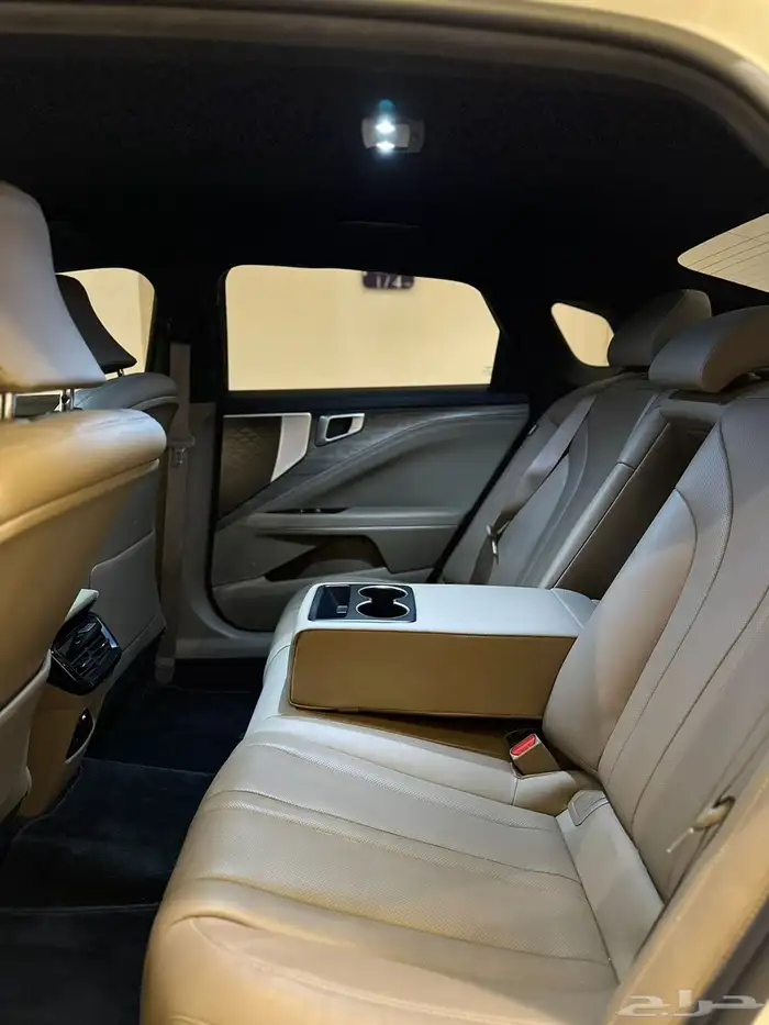 كيا K8 2022 ( بنزين ) فل كامل بحالة الوكالة 16