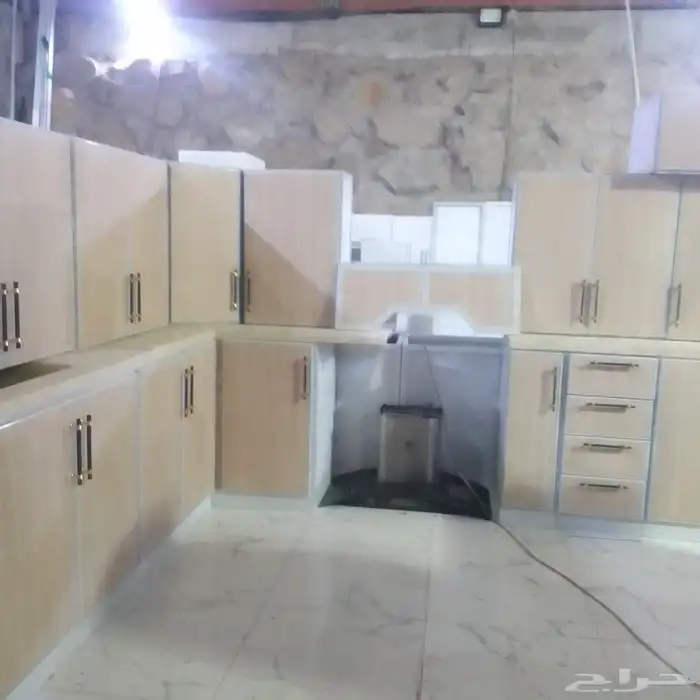 مطبخ مستعمل 8متر ونص واجهة جديد عرض 60 رخام صناعي 1
