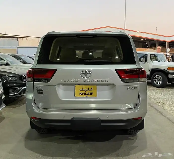 تويوتا لاندكروزر موديل 2023 رقم 3 7