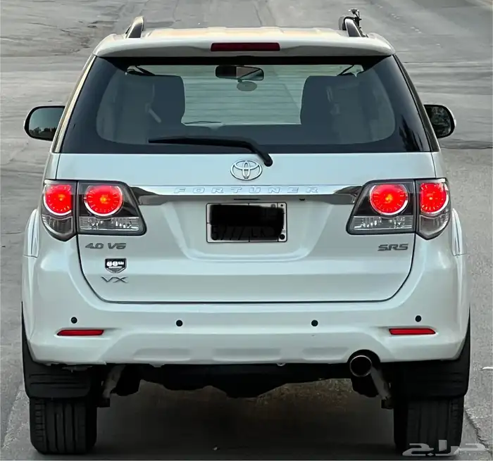 تويوتا - فورتشنر - 2015 - سعودي - 60 عام - فل كامل 11