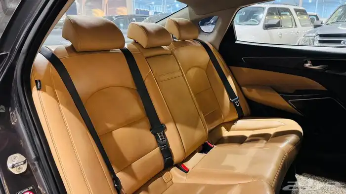 كيا 2020 K7 فل ( بحالة ممتازة ) 10