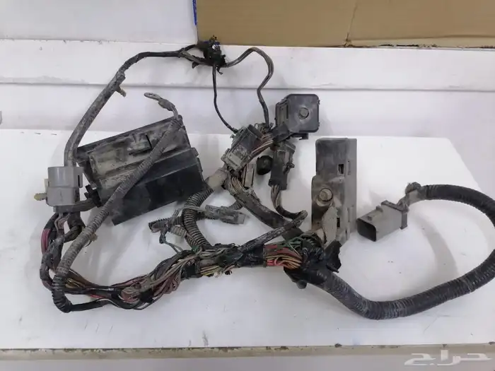 لنكولن تاون كار 1997 قطع غيار متنوعه 8