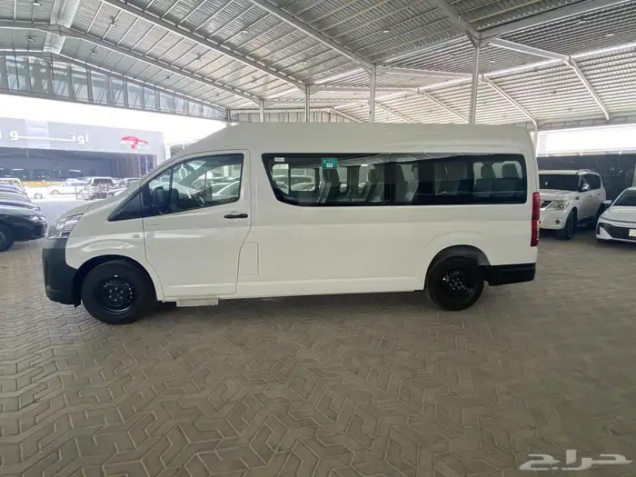 باص تويوتا هايس بنزين 13راكب 2026 2