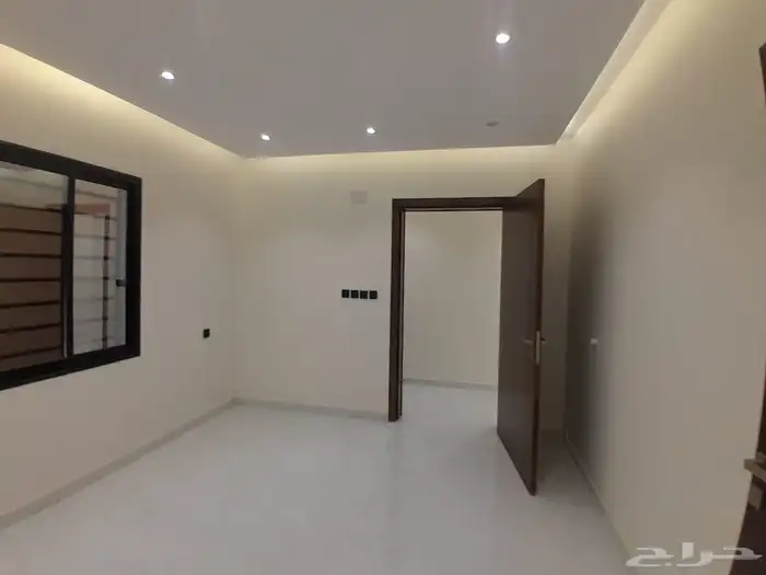 للبيع روف ارضي مع ملحق بمدخل سيارة تشطيبات فاخره بسعر 620الف 8