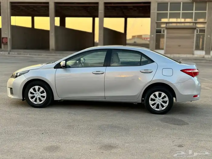 تويوتا كورولا 2015 للبيع ( الجبيل) 4