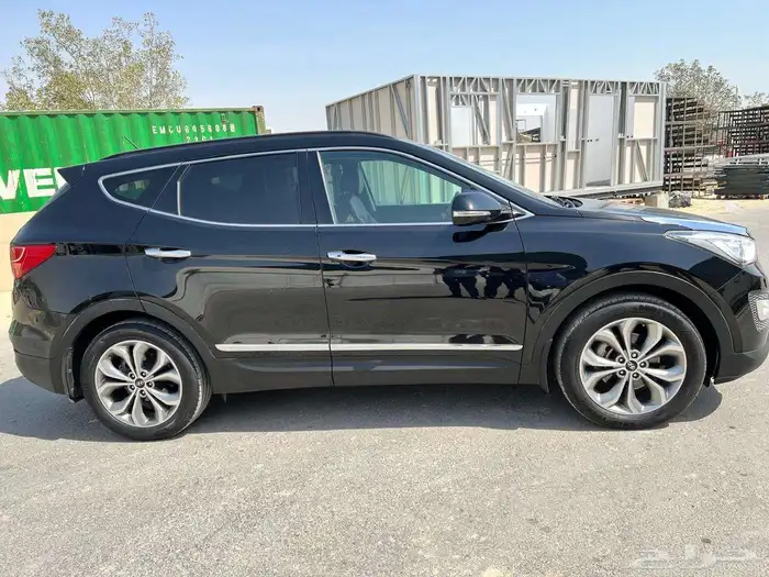 Hyundai Santa Fe 2015 AWD full options. 0