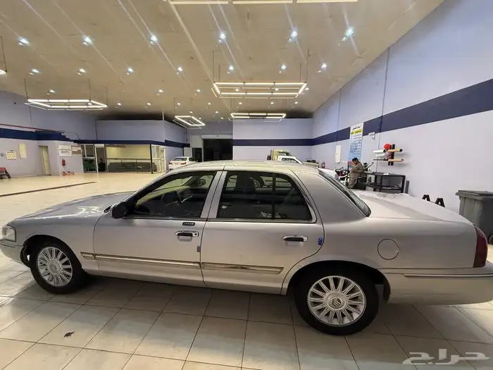 فورد قراند ماركيز 2010 4