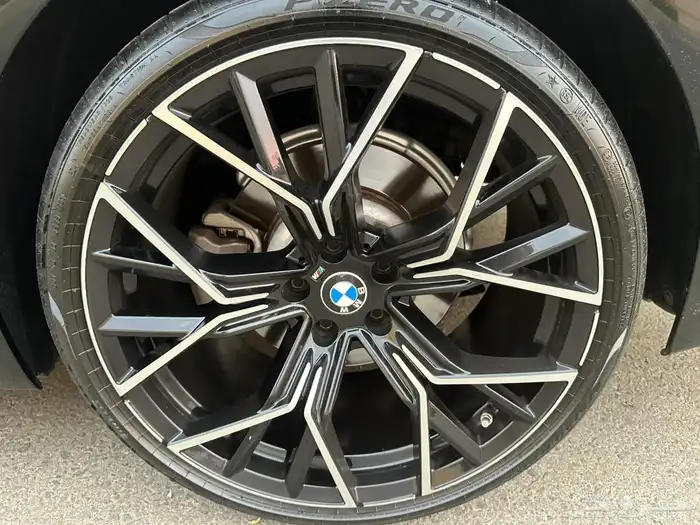 bmw الفئه الخامسه معدل 2023 15