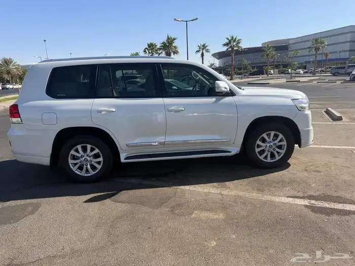 تويوتا لاندكروزر 2017 GXR3 7